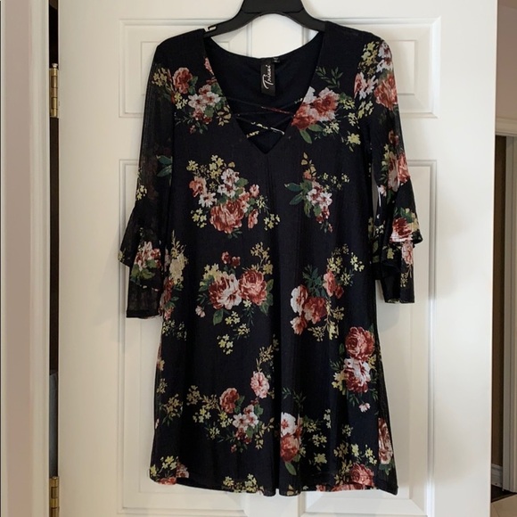 Floral ruffle mini Dress size M - Picture 1 of 5